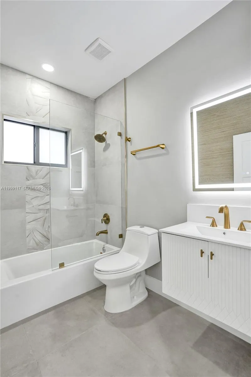 West Park, Florida 33023, West Park, Florida 33023, 4 Bedrooms Bedrooms, ,3 BathroomsBathrooms,Residential,For Sale, West Park, Florida 33023,A11999117