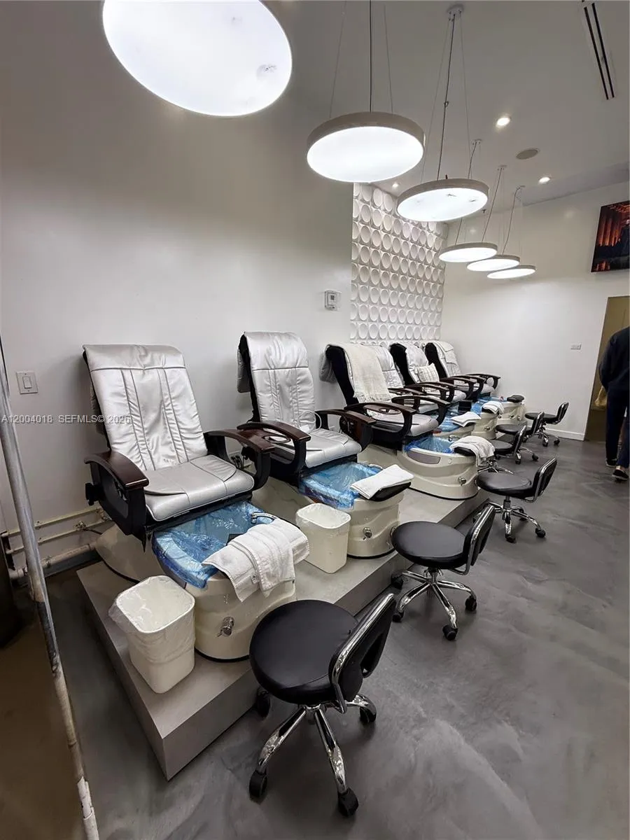 Beauty Salon & Spa In Brickell, Miami, Florida, Miami, Florida 33131, ,Business Opportunity,For Sale,Beauty Salon & Spa In Brickell, Miami, Florida,A12004018