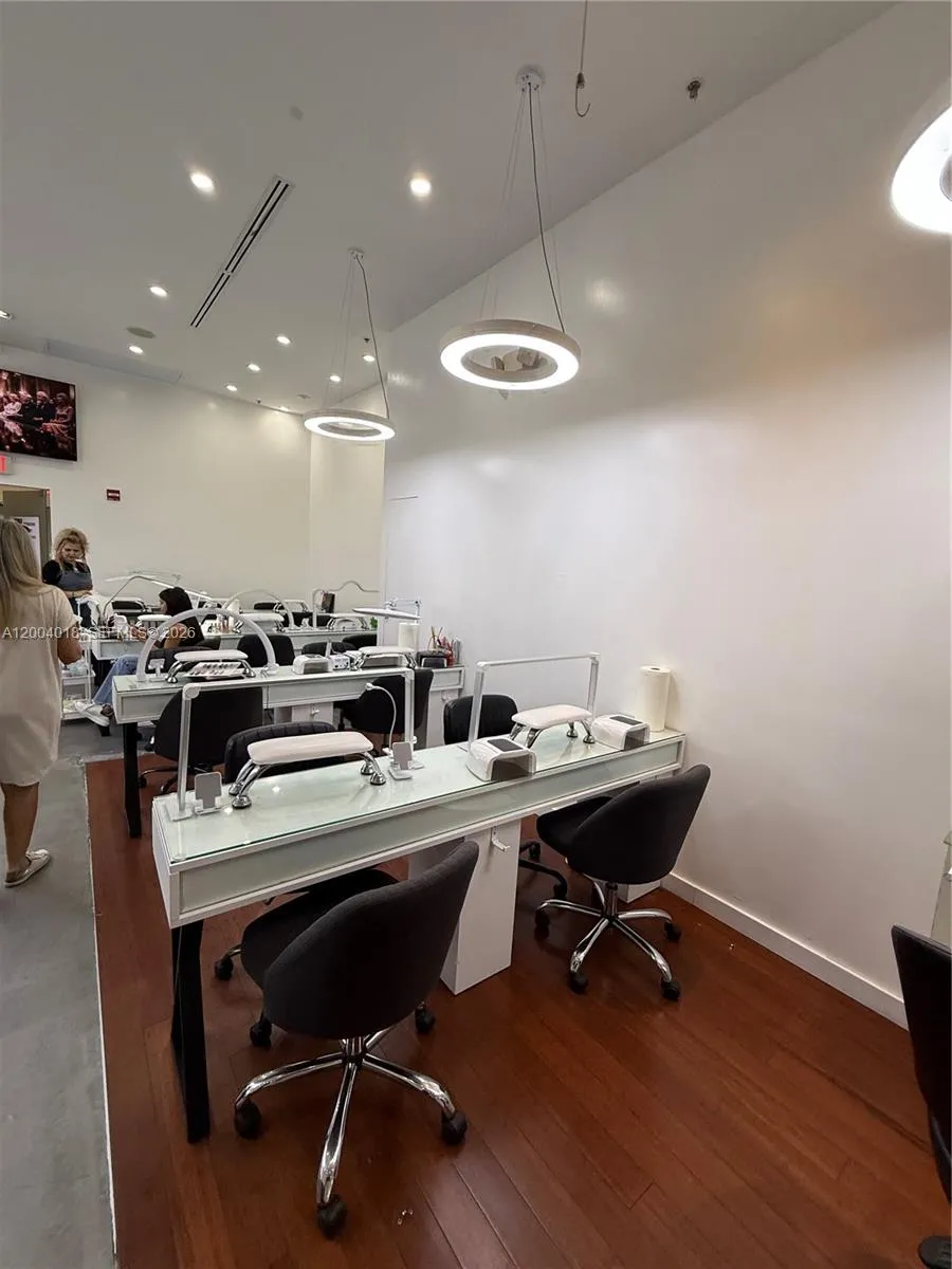 Beauty Salon & Spa In Brickell, Miami, Florida, Miami, Florida 33131, ,Business Opportunity,For Sale,Beauty Salon & Spa In Brickell, Miami, Florida,A12004018