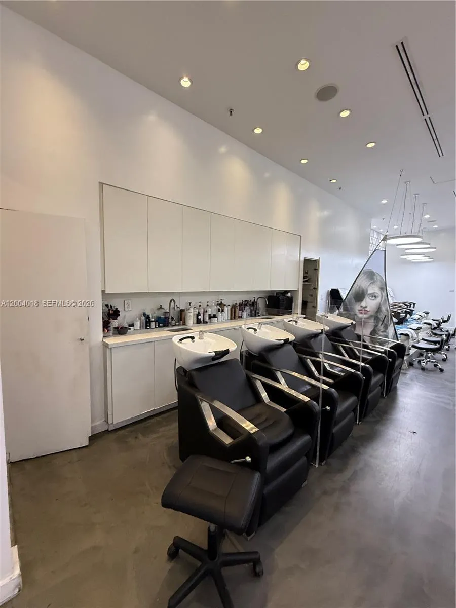 Beauty Salon & Spa In Brickell, Miami, Florida, Miami, Florida 33131, ,Business Opportunity,For Sale,Beauty Salon & Spa In Brickell, Miami, Florida,A12004018