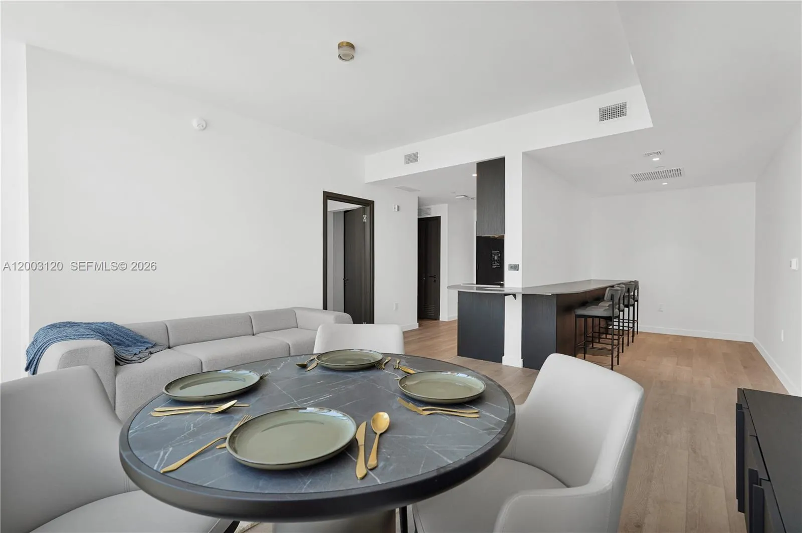 20 Ne 11th St 4006, Miami, Florida 33132, Miami, Florida 33132, 2 Bedrooms Bedrooms, ,2 BathroomsBathrooms,Residential,For Sale,20 Ne 11th St 4006, Miami, Florida 33132,A12003120