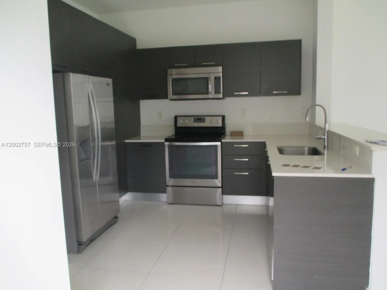 Lateral Kitchen view