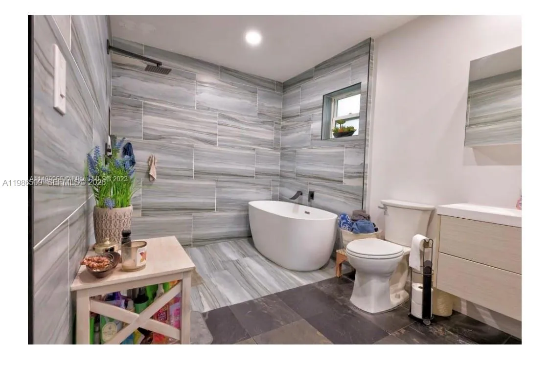 5015 Washington St, Hollywood, Florida 33021, Hollywood, Florida 33021, 3 Bedrooms Bedrooms, 1 Room Rooms,2 BathroomsBathrooms,Residential,For Sale,5015 Washington St, Hollywood, Florida 33021,A11986509