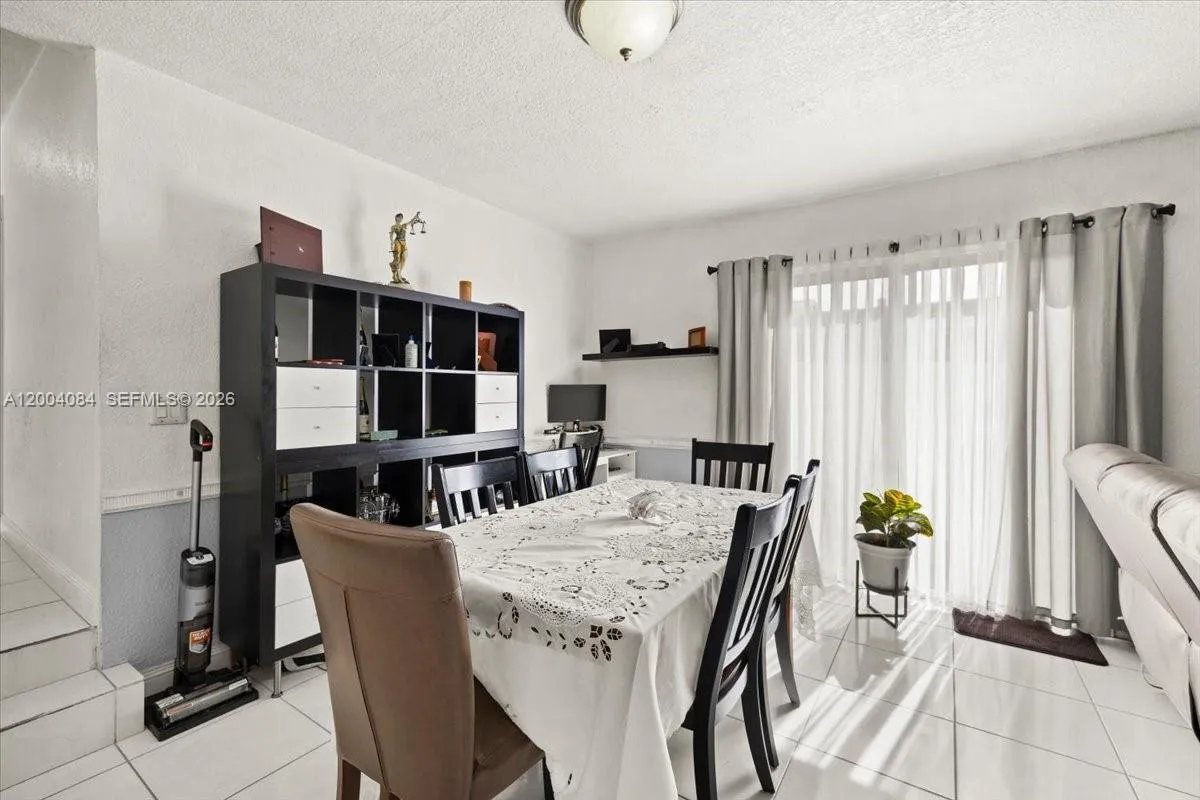 9025 Sw 36th St, Miami, Florida 33165, Miami, Florida 33165, 3 Bedrooms Bedrooms, ,2 BathroomsBathrooms,Residential,For Sale,9025 Sw 36th St, Miami, Florida 33165,A12004084