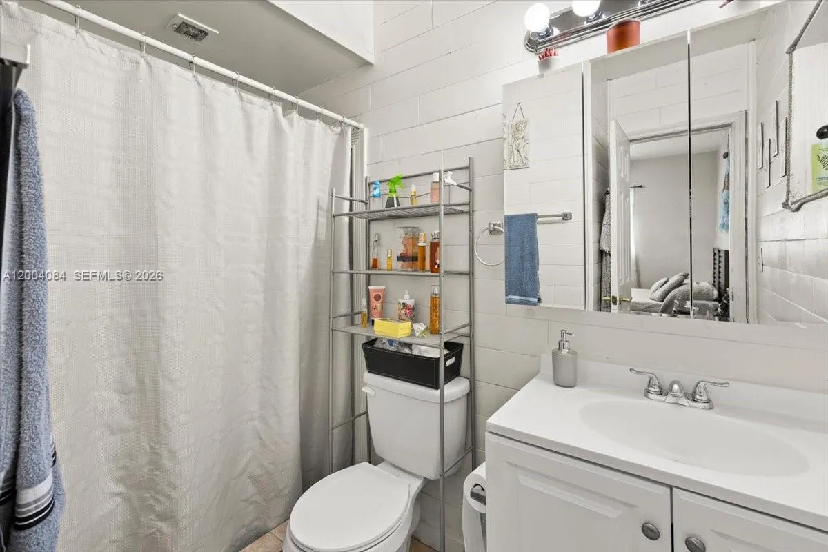9025 Sw 36th St, Miami, Florida 33165, Miami, Florida 33165, 3 Bedrooms Bedrooms, ,2 BathroomsBathrooms,Residential,For Sale,9025 Sw 36th St, Miami, Florida 33165,A12004084
