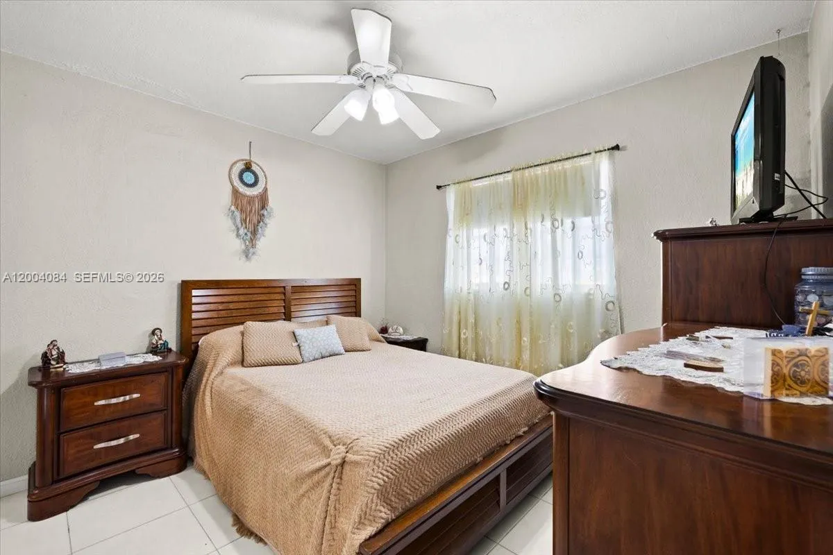 9025 Sw 36th St, Miami, Florida 33165, Miami, Florida 33165, 3 Bedrooms Bedrooms, ,2 BathroomsBathrooms,Residential,For Sale,9025 Sw 36th St, Miami, Florida 33165,A12004084