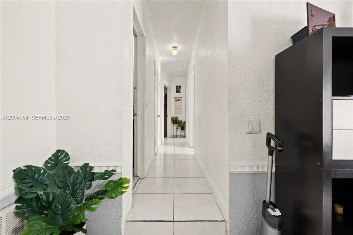 9025 Sw 36th St, Miami, Florida 33165, Miami, Florida 33165, 3 Bedrooms Bedrooms, ,2 BathroomsBathrooms,Residential,For Sale,9025 Sw 36th St, Miami, Florida 33165,A12004084