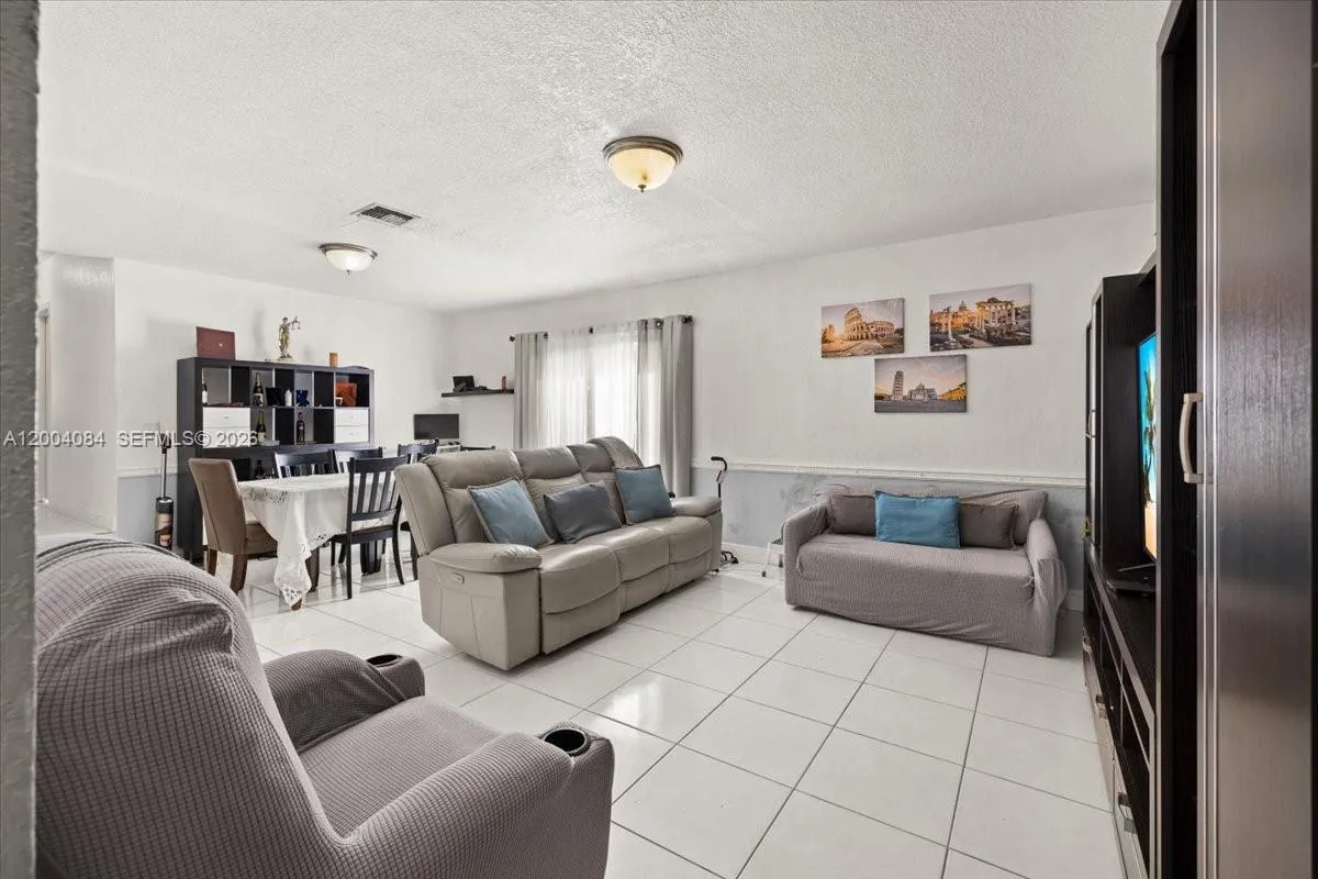 9025 Sw 36th St, Miami, Florida 33165, Miami, Florida 33165, 3 Bedrooms Bedrooms, ,2 BathroomsBathrooms,Residential,For Sale,9025 Sw 36th St, Miami, Florida 33165,A12004084