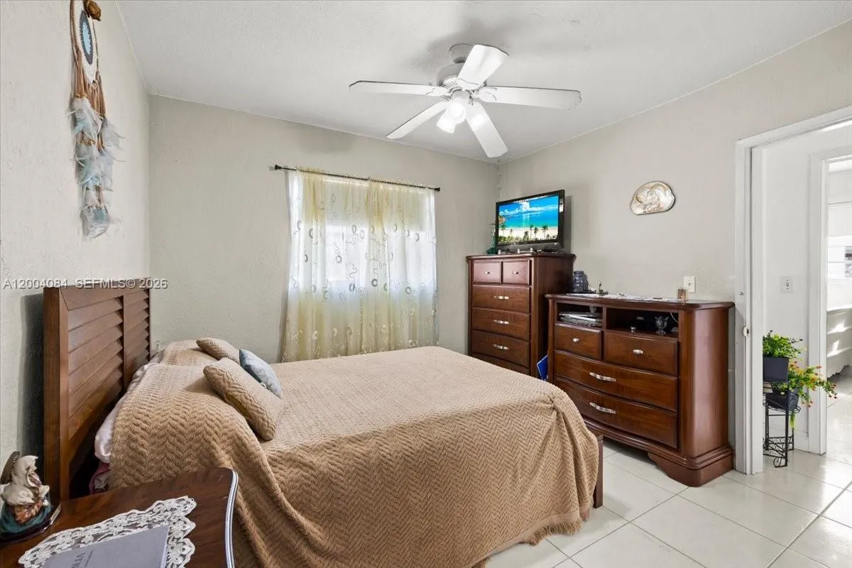 9025 Sw 36th St, Miami, Florida 33165, Miami, Florida 33165, 3 Bedrooms Bedrooms, ,2 BathroomsBathrooms,Residential,For Sale,9025 Sw 36th St, Miami, Florida 33165,A12004084