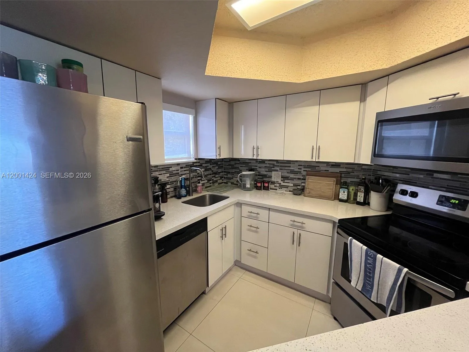 8245 Lake Dr 301, Doral, Florida 33166, Doral, Florida 33166, 1 Bedroom Bedrooms, ,1 BathroomBathrooms,Residential Lease,For Rent,8245 Lake Dr 301, Doral, Florida 33166,A12001424