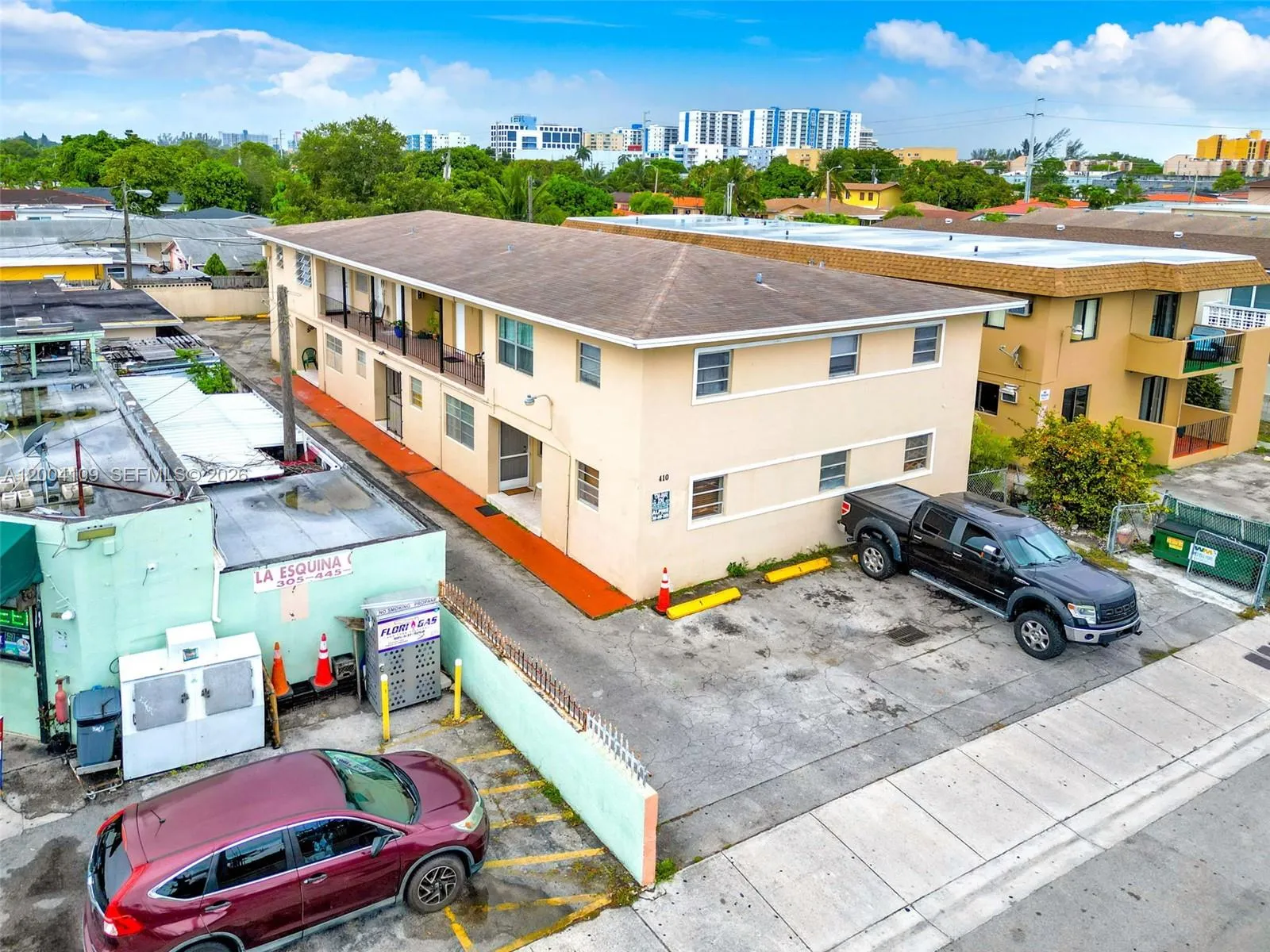 410 Nw 47th Ave, Miami, Florida 33126, Miami, Florida 33126, ,Residential Income,For Sale,410 Nw 47th Ave, Miami, Florida 33126,A12004109