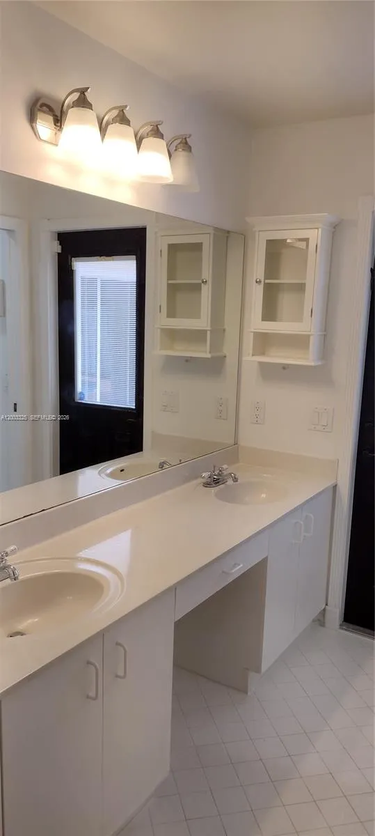 659 Verona Pl, Weston, Florida 33326, Weston, Florida 33326, 4 Bedrooms Bedrooms, ,2 BathroomsBathrooms,Residential,For Sale,659 Verona Pl, Weston, Florida 33326,A12003325