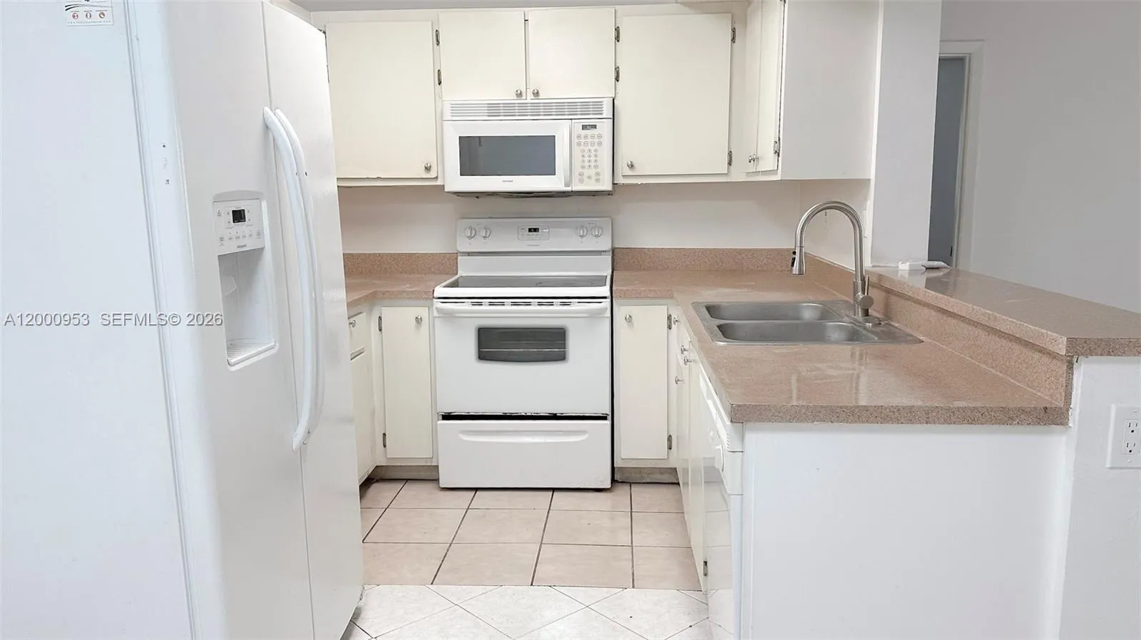 9491 S Palm Cir S 103, Pembroke Pines, Florida 330, Pembroke Pines, Florida 33025, 2 Bedrooms Bedrooms, ,2 BathroomsBathrooms,Residential,For Sale,9491 S Palm Cir S 103, Pembroke Pines, Florida 330,A12000953