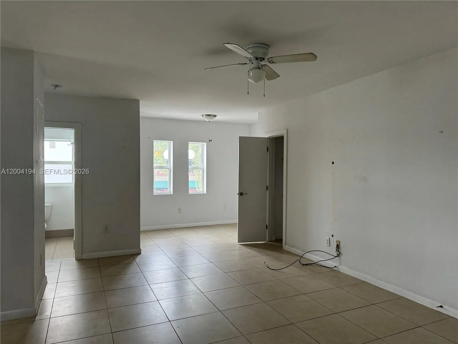 2060 Hollywood Blvd 2, Hollywood, Florida 33020, Hollywood, Florida 33020, 1 Bedroom Bedrooms, ,1 BathroomBathrooms,Residential Lease,For Rent,2060 Hollywood Blvd 2, Hollywood, Florida 33020,A12004194