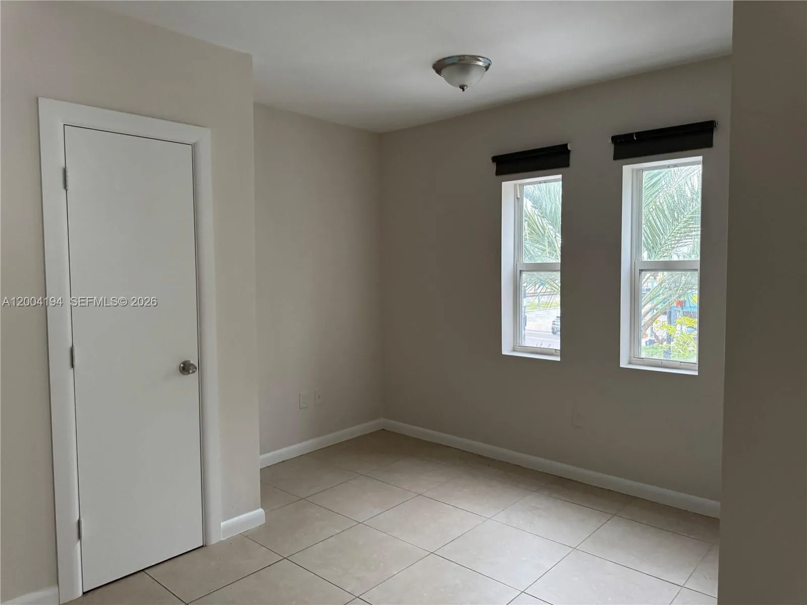 2060 Hollywood Blvd 2, Hollywood, Florida 33020, Hollywood, Florida 33020, 1 Bedroom Bedrooms, ,1 BathroomBathrooms,Residential Lease,For Rent,2060 Hollywood Blvd 2, Hollywood, Florida 33020,A12004194