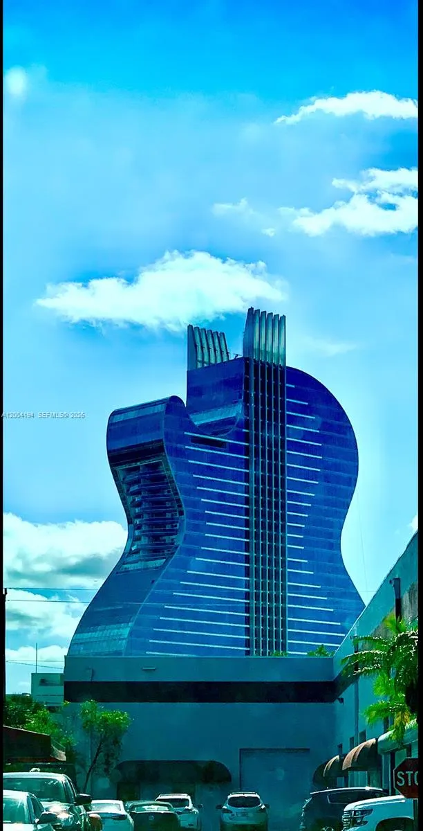 2060 Hollywood Blvd 2, Hollywood, Florida 33020, Hollywood, Florida 33020, 1 Bedroom Bedrooms, ,1 BathroomBathrooms,Residential Lease,For Rent,2060 Hollywood Blvd 2, Hollywood, Florida 33020,A12004194