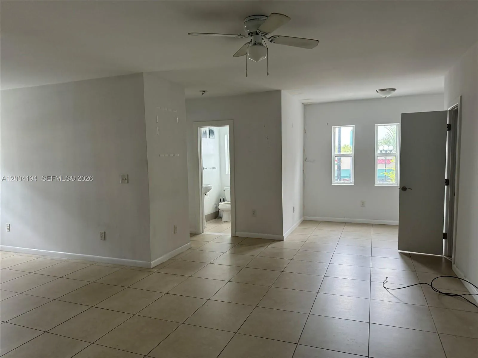 2060 Hollywood Blvd 2, Hollywood, Florida 33020, Hollywood, Florida 33020, 1 Bedroom Bedrooms, ,1 BathroomBathrooms,Residential Lease,For Rent,2060 Hollywood Blvd 2, Hollywood, Florida 33020,A12004194