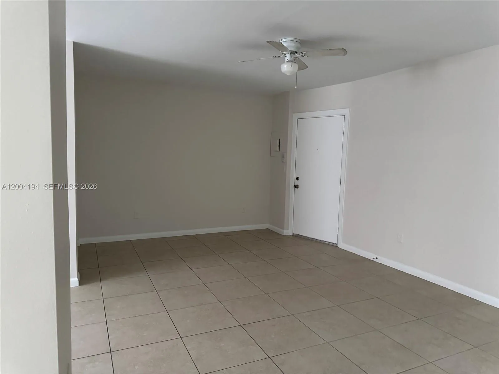 2060 Hollywood Blvd 2, Hollywood, Florida 33020, Hollywood, Florida 33020, 1 Bedroom Bedrooms, ,1 BathroomBathrooms,Residential Lease,For Rent,2060 Hollywood Blvd 2, Hollywood, Florida 33020,A12004194