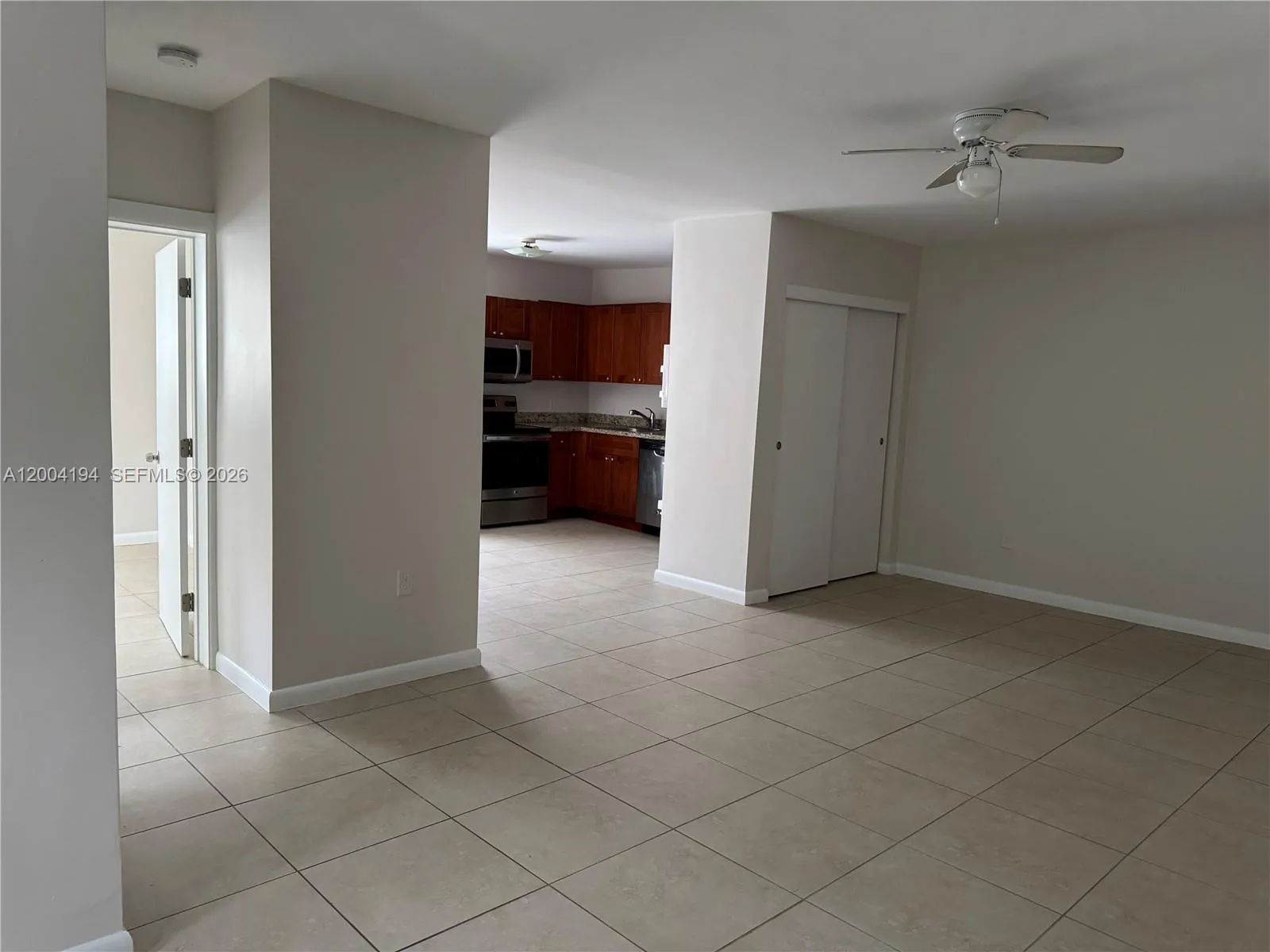 2060 Hollywood Blvd 2, Hollywood, Florida 33020, Hollywood, Florida 33020, 1 Bedroom Bedrooms, ,1 BathroomBathrooms,Residential Lease,For Rent,2060 Hollywood Blvd 2, Hollywood, Florida 33020,A12004194