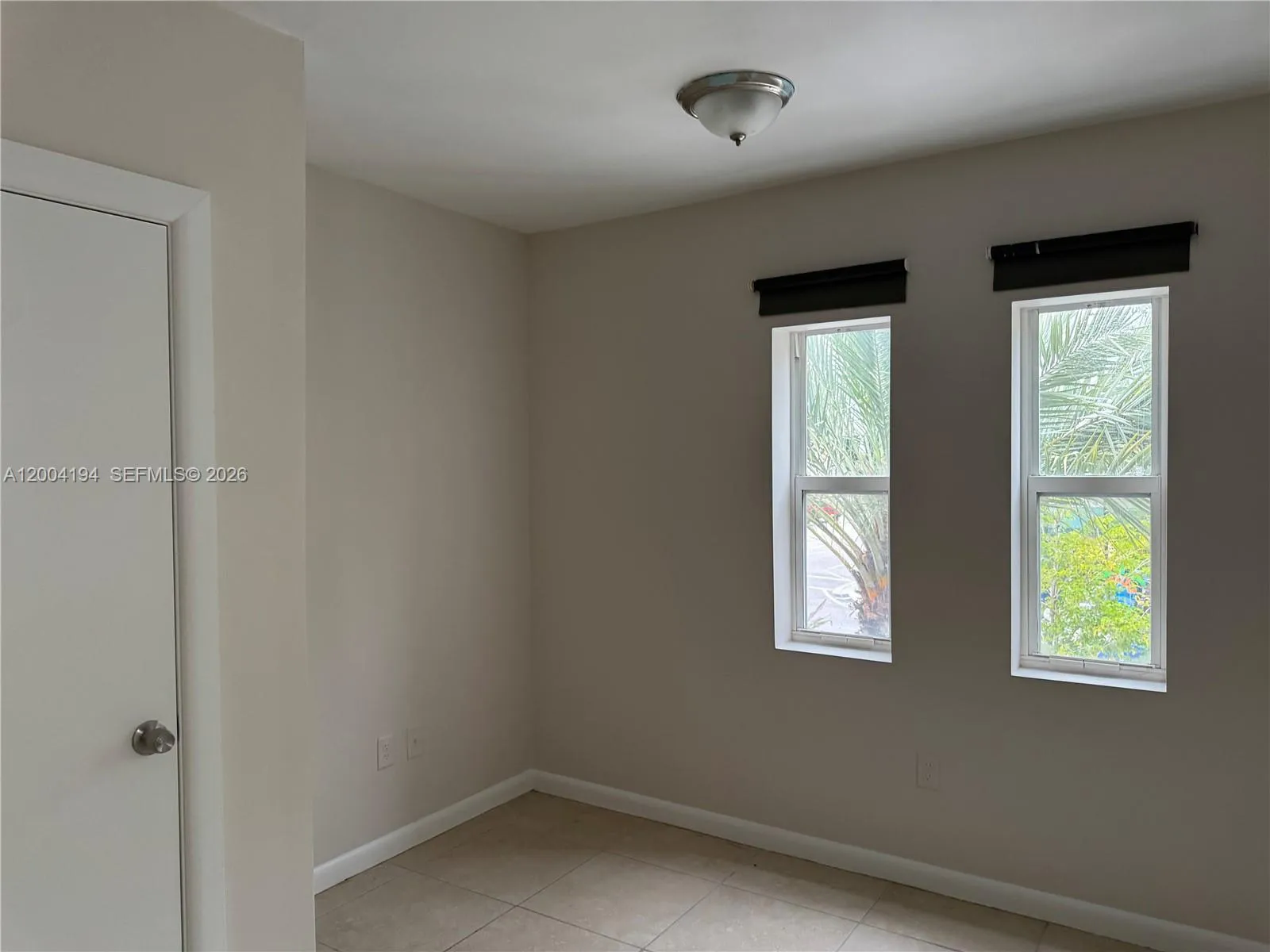 2060 Hollywood Blvd 2, Hollywood, Florida 33020, Hollywood, Florida 33020, 1 Bedroom Bedrooms, ,1 BathroomBathrooms,Residential Lease,For Rent,2060 Hollywood Blvd 2, Hollywood, Florida 33020,A12004194