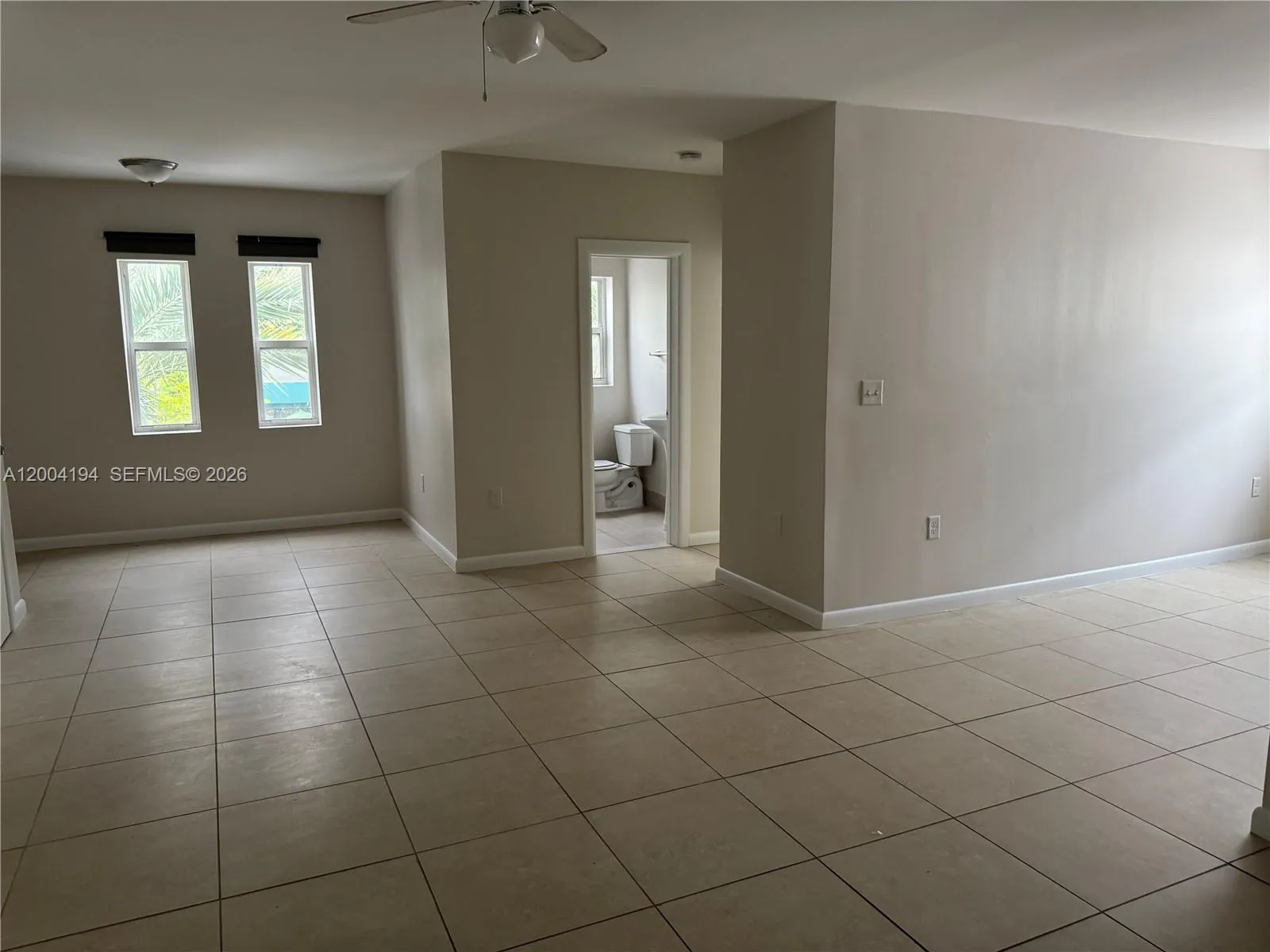 2060 Hollywood Blvd 2, Hollywood, Florida 33020, Hollywood, Florida 33020, 1 Bedroom Bedrooms, ,1 BathroomBathrooms,Residential Lease,For Rent,2060 Hollywood Blvd 2, Hollywood, Florida 33020,A12004194