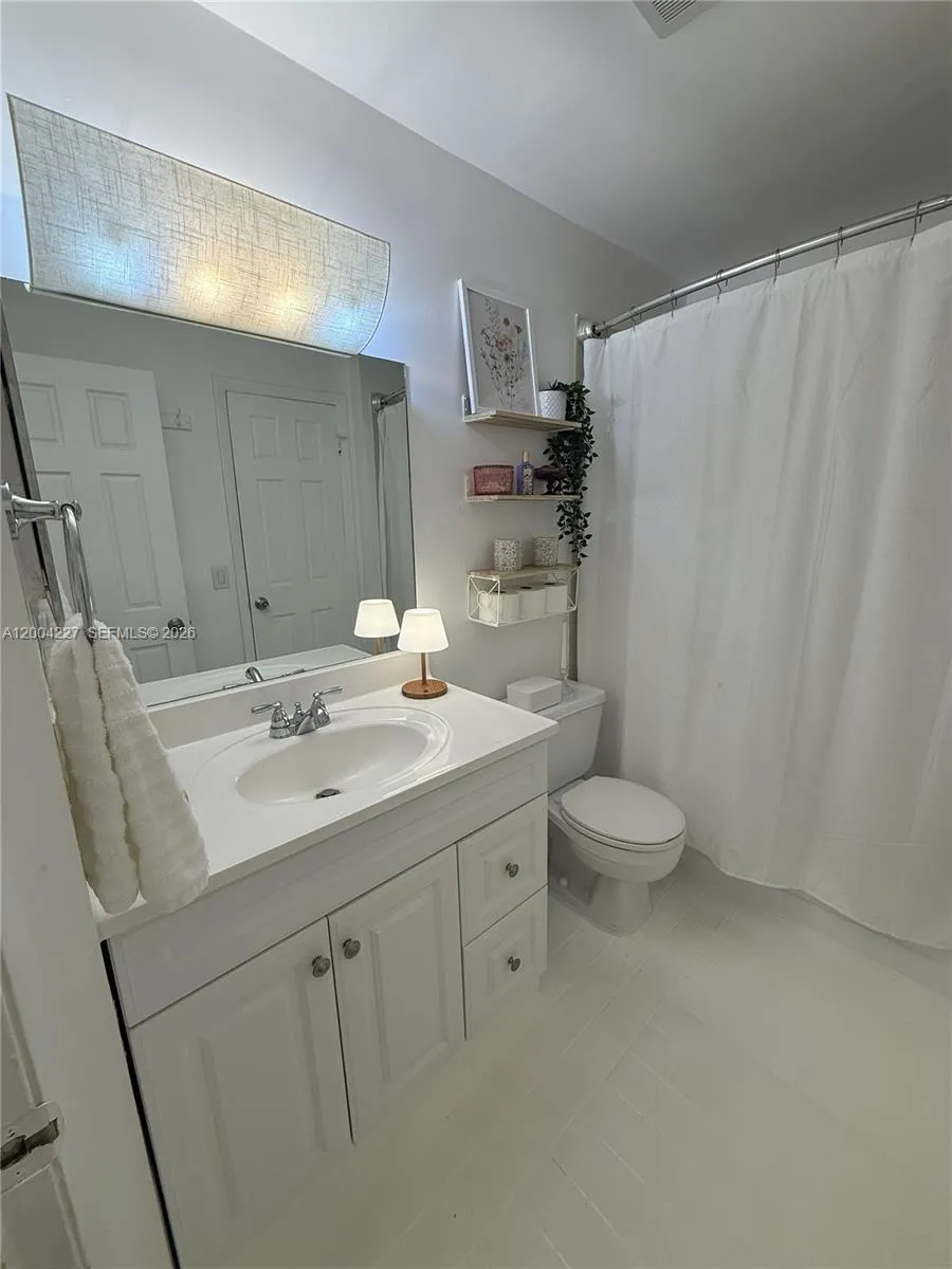 15650 Sw 80th St F-208, Miami, Florida 33193, Miami, Florida 33193, 1 Bedroom Bedrooms, ,1 BathroomBathrooms,Residential,For Sale,15650 Sw 80th St F-208, Miami, Florida 33193,A12004227
