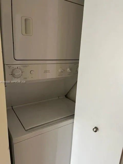 16851 Ne 35th Ave 27, North Miami Beach, Florida 3, North Miami Beach, Florida 33160, 2 Bedrooms Bedrooms, ,1 BathroomBathrooms,Residential Lease,For Rent,16851 Ne 35th Ave 27, North Miami Beach, Florida 3,A12004232