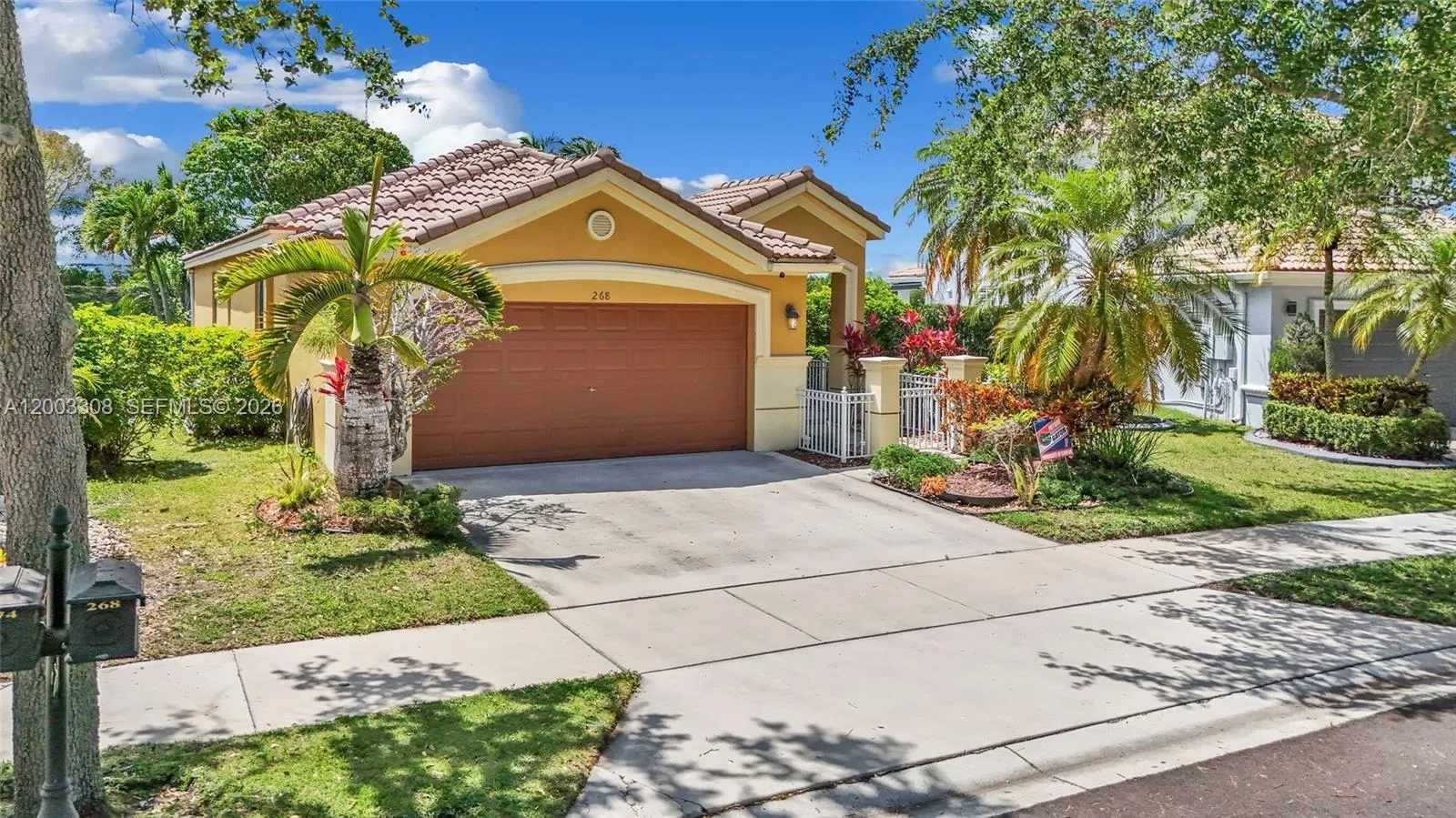 268 Conservation Dr, Weston, Florida 33327, Weston, Florida 33327, 3 Bedrooms Bedrooms, ,2 BathroomsBathrooms,Residential,For Sale,268 Conservation Dr, Weston, Florida 33327,A12003308
