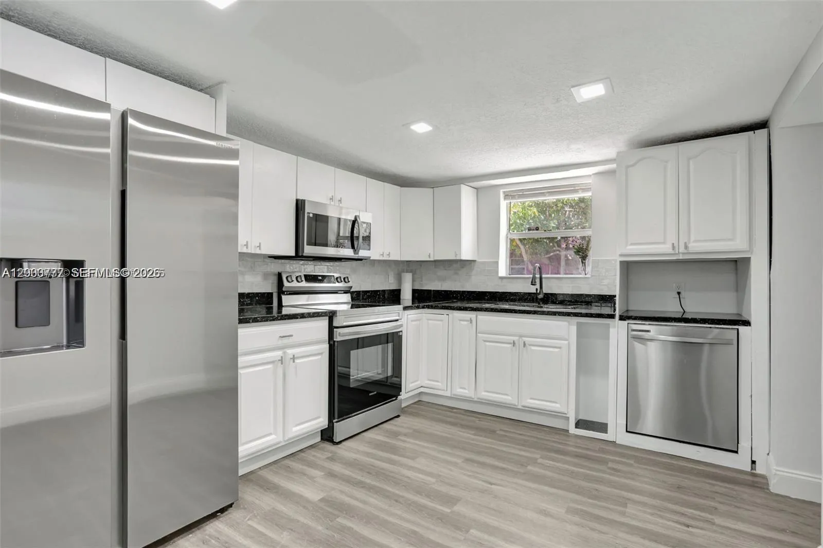 2701 Nw 18th Ter A, Oakland Park, Florida 33311, Oakland Park, Florida 33311, 3 Bedrooms Bedrooms, ,2 BathroomsBathrooms,Residential Lease,For Rent,2701 Nw 18th Ter A, Oakland Park, Florida 33311,A12003777
