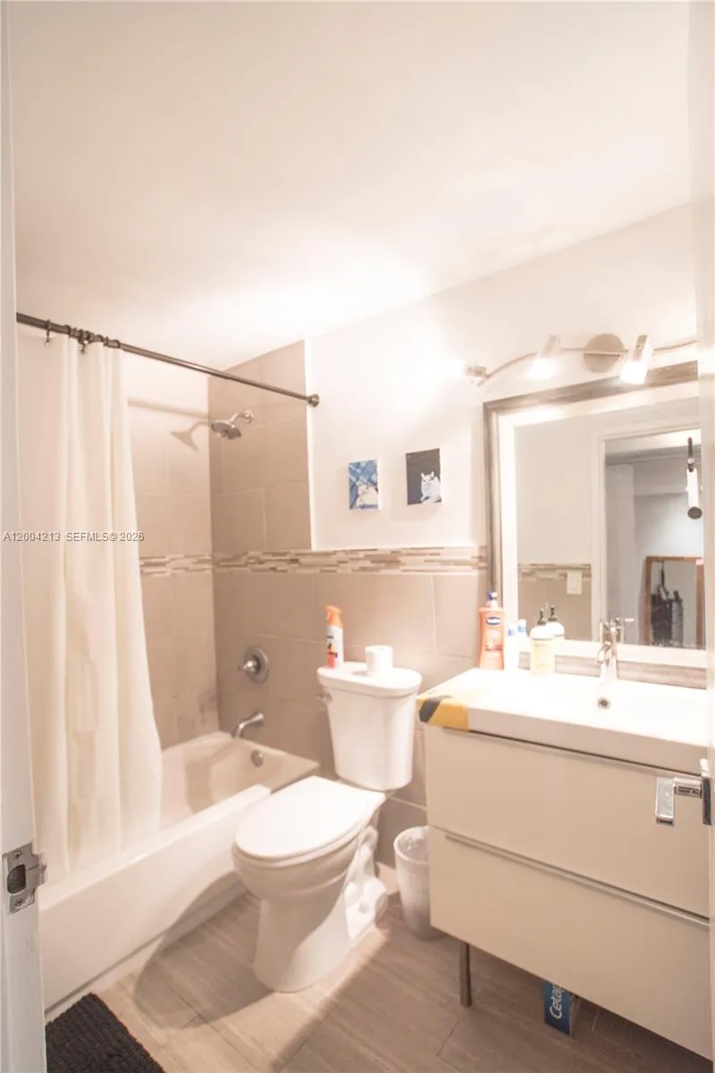 801 Brickell Bay Dr 363, Miami, Florida 33131, Miami, Florida 33131, ,1 BathroomBathrooms,Residential Lease,For Rent,801 Brickell Bay Dr 363, Miami, Florida 33131,A12004213