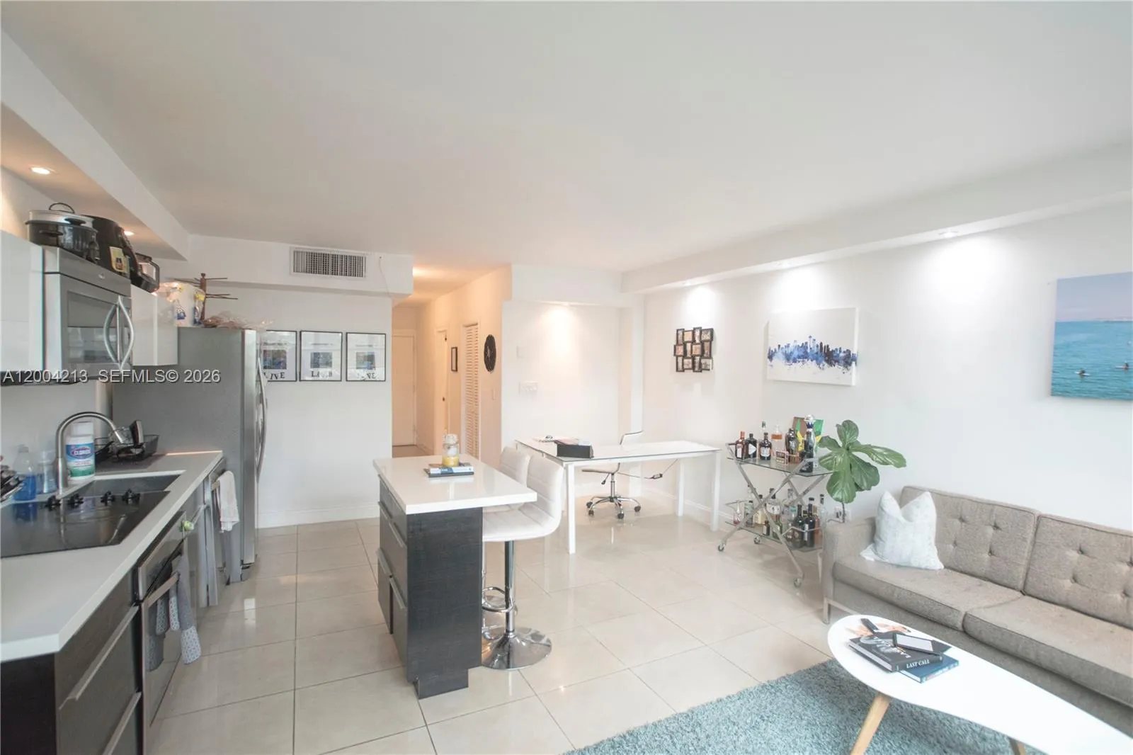 801 Brickell Bay Dr 363, Miami, Florida 33131, Miami, Florida 33131, ,1 BathroomBathrooms,Residential Lease,For Rent,801 Brickell Bay Dr 363, Miami, Florida 33131,A12004213