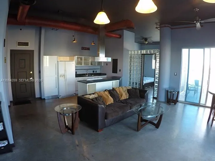 10 Sw South River Dr 611, Miami, Florida 33130, Miami, Florida 33130, 2 Bedrooms Bedrooms, ,1 BathroomBathrooms,Residential Lease,For Rent,10 Sw South River Dr 611, Miami, Florida 33130,A12004259