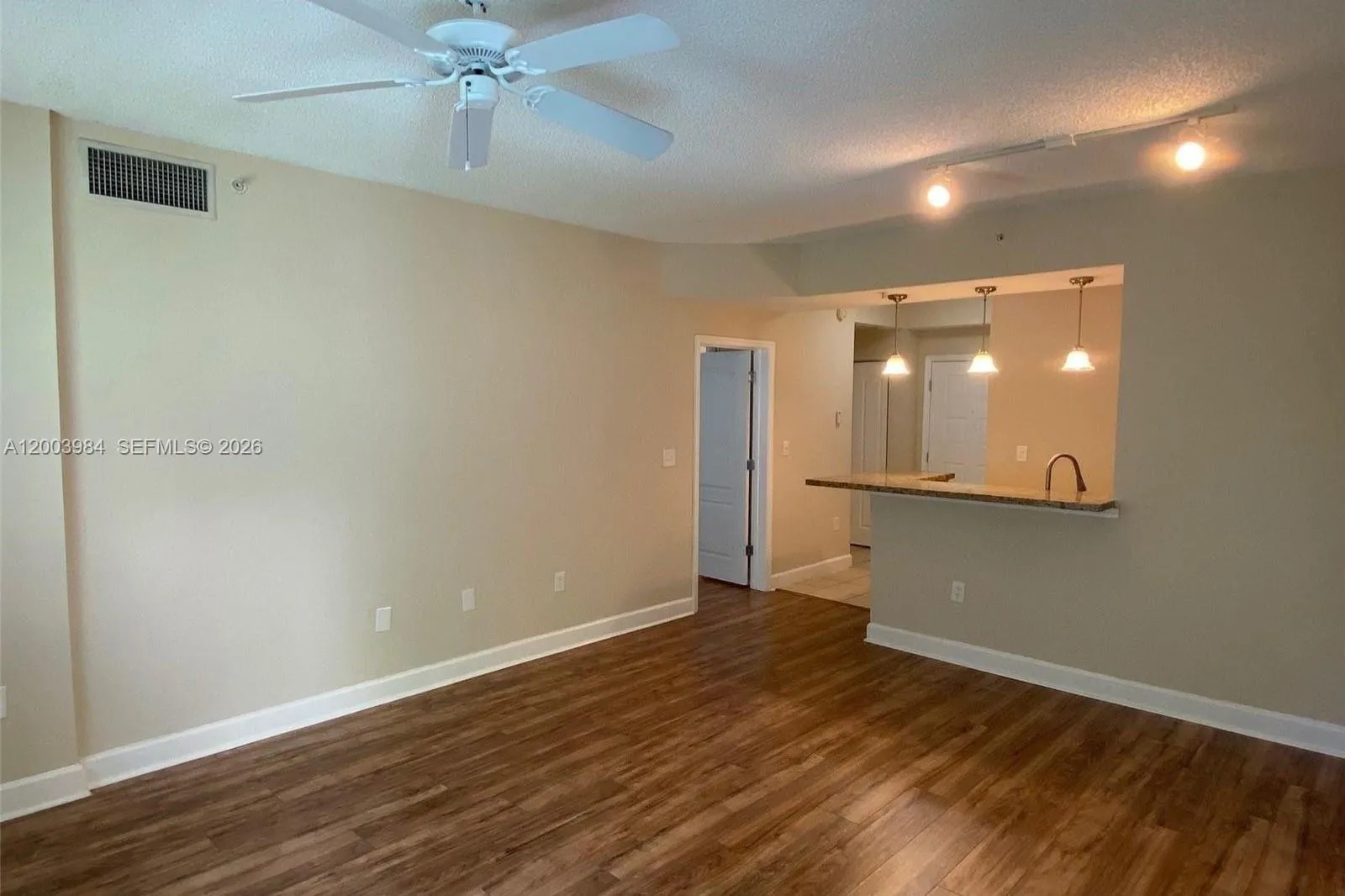 6001 Sw 70th St 342, South Miami, Florida 33143, South Miami, Florida 33143, 2 Bedrooms Bedrooms, ,2 BathroomsBathrooms,Residential Lease,For Rent,6001 Sw 70th St 342, South Miami, Florida 33143,A12003984