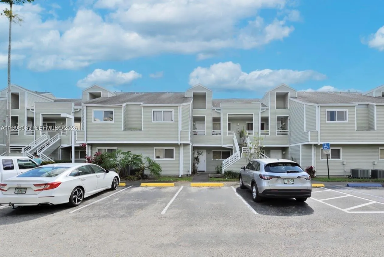 3453 Nw 44th St 104, Oakland Park, Florida 33309, Oakland Park, Florida 33309, 2 Bedrooms Bedrooms, ,2 BathroomsBathrooms,Residential,For Sale,3453 Nw 44th St 104, Oakland Park, Florida 33309,A11998033