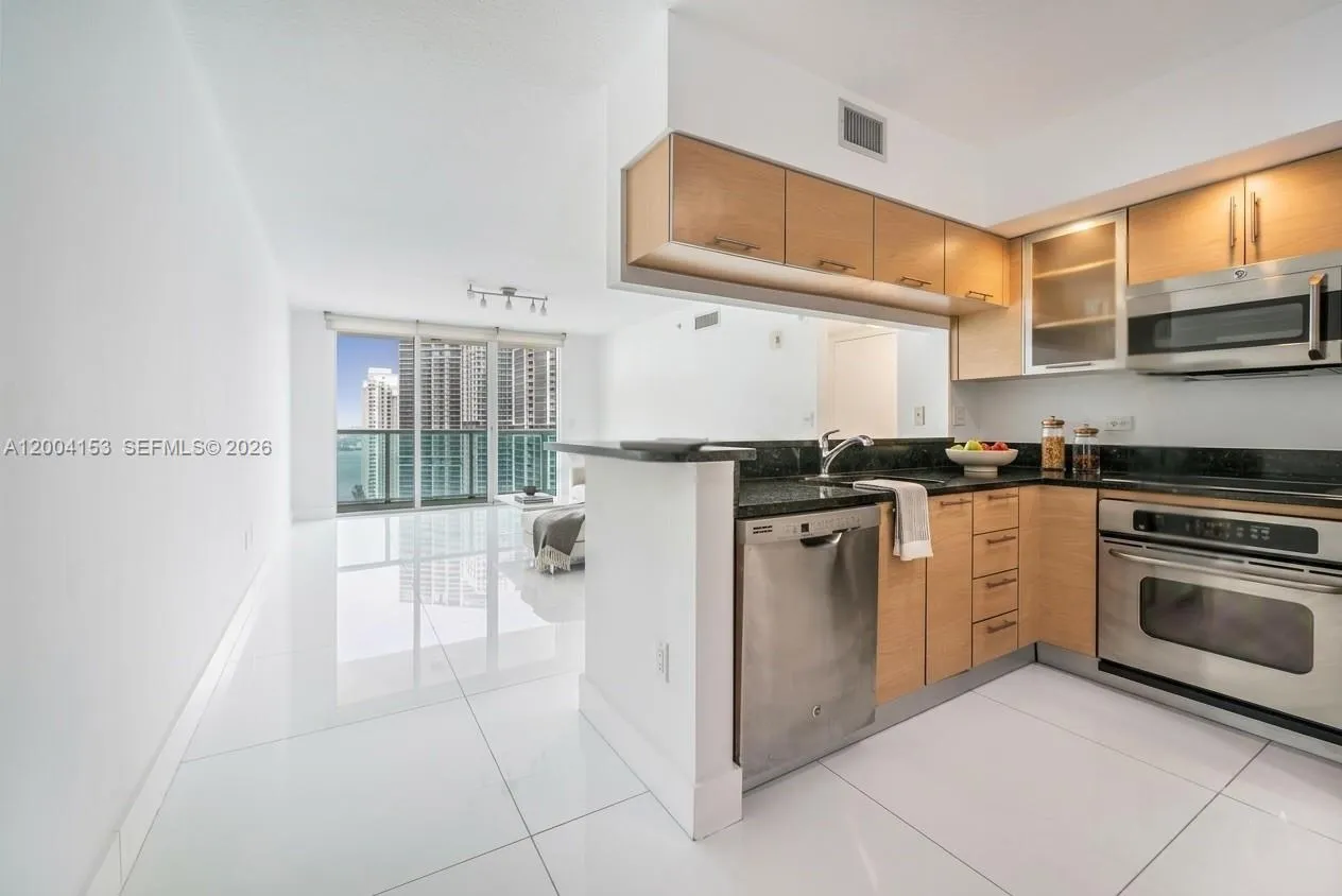 31 Se 5th St 3210, Miami, Florida 33131, Miami, Florida 33131, 2 Bedrooms Bedrooms, ,2 BathroomsBathrooms,Residential Lease,For Rent,31 Se 5th St 3210, Miami, Florida 33131,A12004153