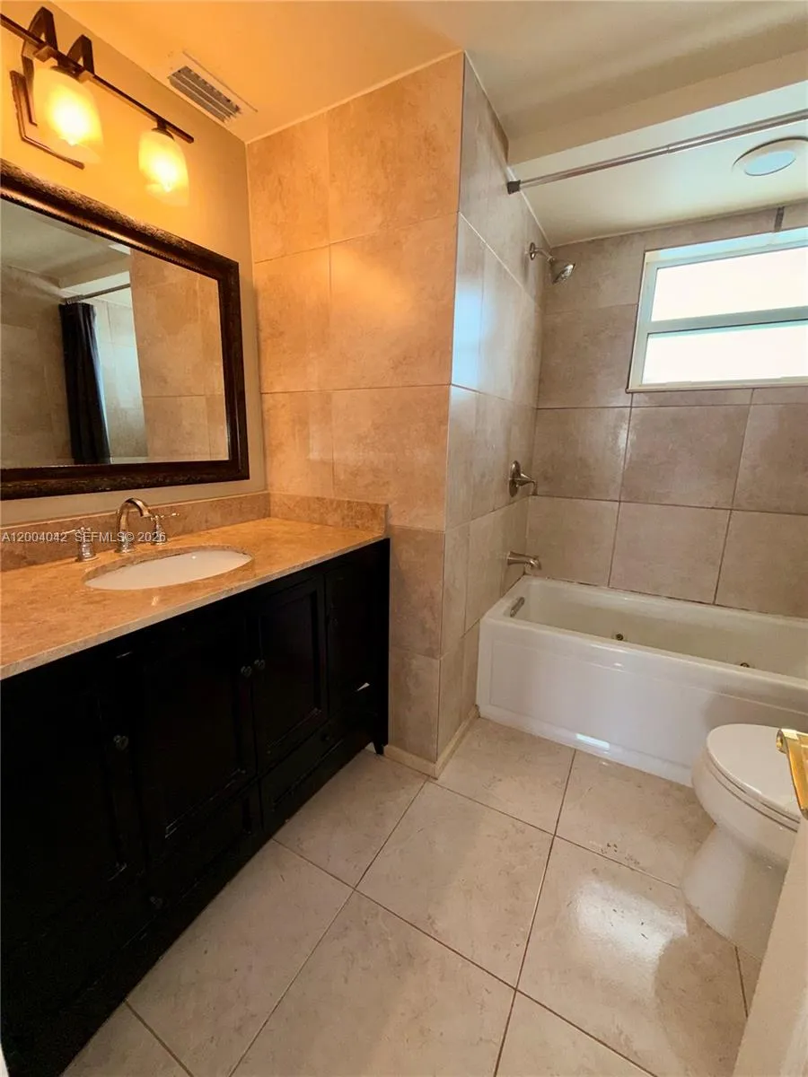 1075 Ne Miami Gardens Dr 306, Miami, Florida 33179, Miami, Florida 33179, 1 Bedroom Bedrooms, ,1 BathroomBathrooms,Residential,For Sale,1075 Ne Miami Gardens Dr 306, Miami, Florida 33179,A12004042