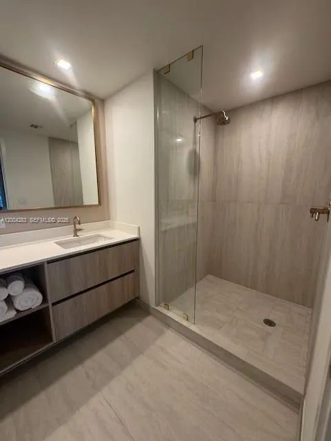 77 Se 5th St 1508, Miami, Florida 33131, Miami, Florida 33131, 1 Bedroom Bedrooms, ,1 BathroomBathrooms,Residential Lease,For Rent,77 Se 5th St 1508, Miami, Florida 33131,A12004283