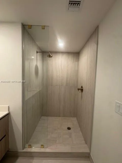 77 Se 5th St 1508, Miami, Florida 33131, Miami, Florida 33131, 1 Bedroom Bedrooms, ,1 BathroomBathrooms,Residential Lease,For Rent,77 Se 5th St 1508, Miami, Florida 33131,A12004283