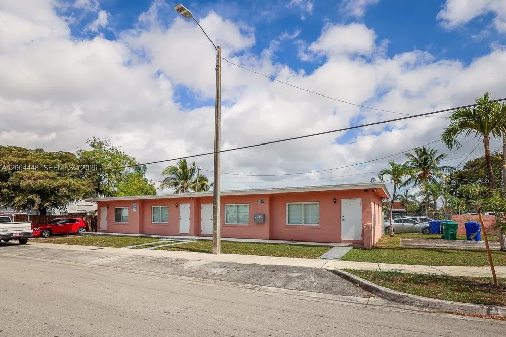 6001 Nw 14th Ave 3, Miami, Florida 33142, Miami, Florida 33142, 1 Bedroom Bedrooms, ,1 BathroomBathrooms,Residential Lease,For Rent,6001 Nw 14th Ave 3, Miami, Florida 33142,A12004448