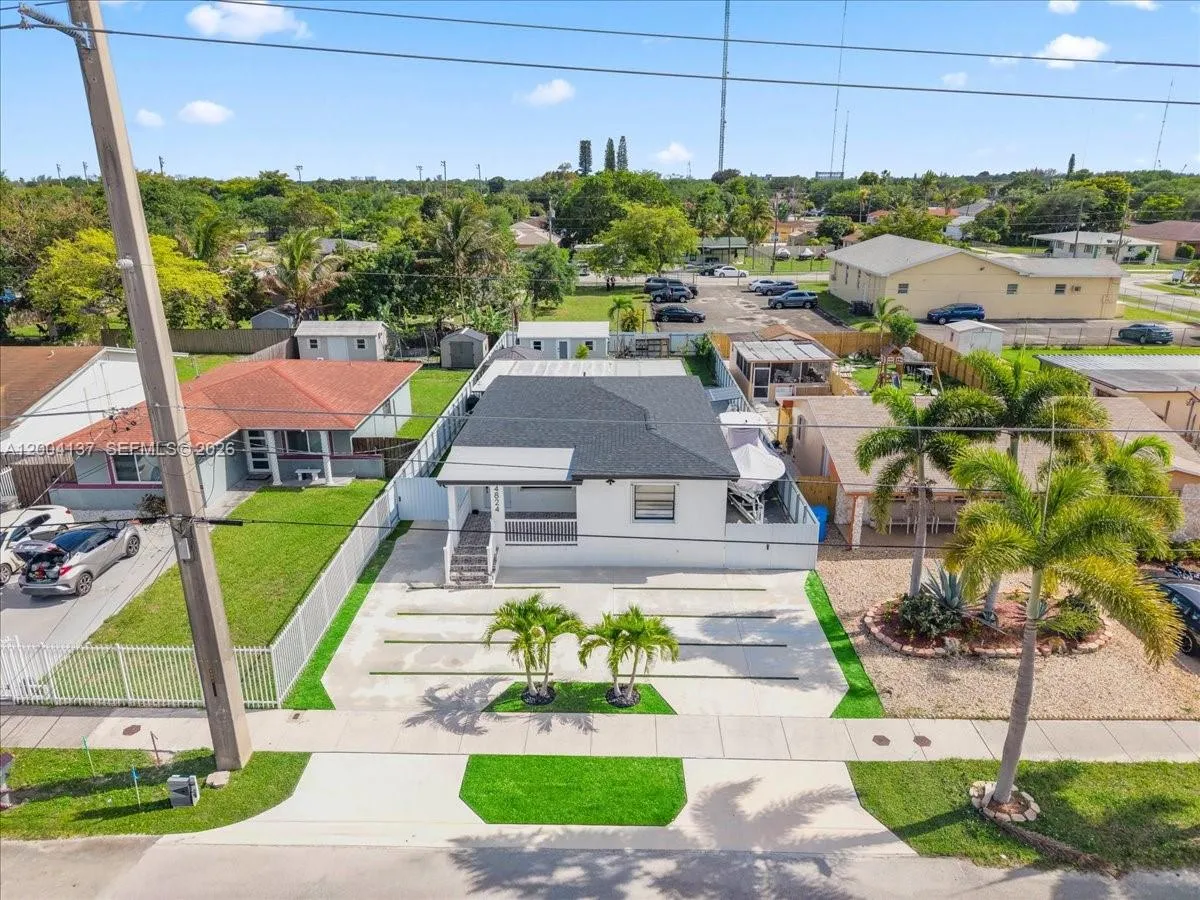 4824 Sw 19th St, West Park, Florida 33023, West Park, Florida 33023, 3 Bedrooms Bedrooms, ,2 BathroomsBathrooms,Residential,For Sale,4824 Sw 19th St, West Park, Florida 33023,A12004137