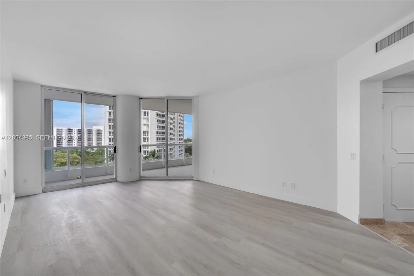 21150 E Point Pl 904, Aventura, Florida 33180, Aventura, Florida 33180, 3 Bedrooms Bedrooms, ,3 BathroomsBathrooms,Residential,For Sale,21150 E Point Pl 904, Aventura, Florida 33180,A12004385