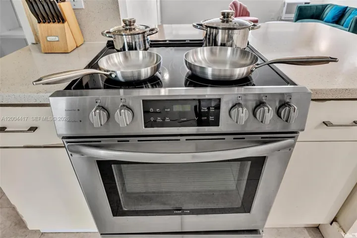 10000 E Bay Harbor Dr 12, Bay Harbor Islands, Florida 33154