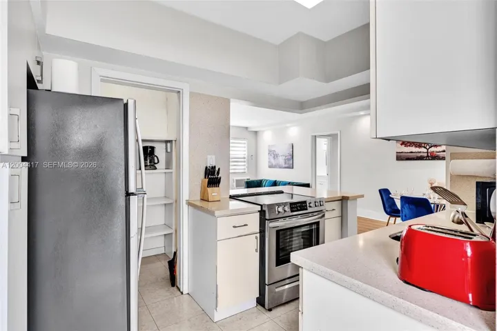 10000 E Bay Harbor Dr 12, Bay Harbor Islands, Florida 33154