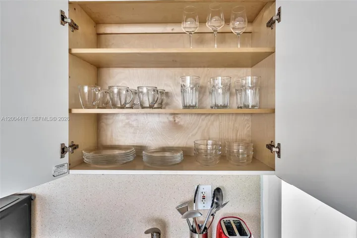10000 E Bay Harbor Dr 12, Bay Harbor Islands, Florida 33154