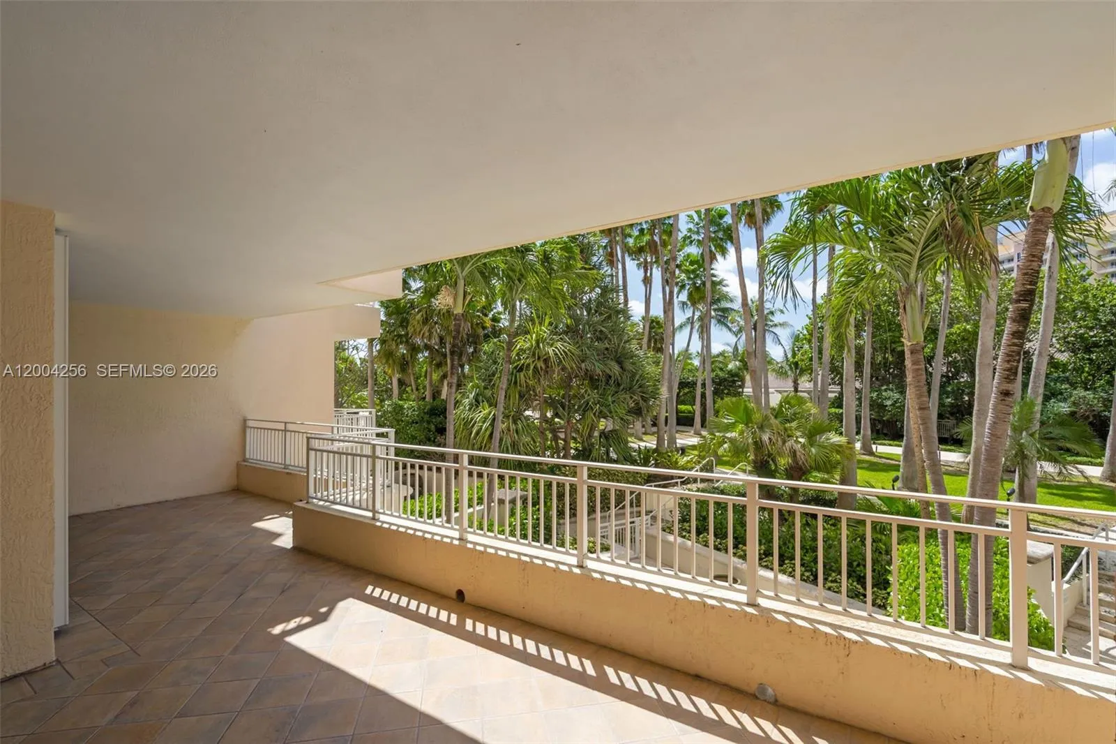 791 Crandon Blvd 302, Key Biscayne, Florida 33149, Key Biscayne, Florida 33149, 3 Bedrooms Bedrooms, ,3 BathroomsBathrooms,Residential,For Sale,791 Crandon Blvd 302, Key Biscayne, Florida 33149,A12004256