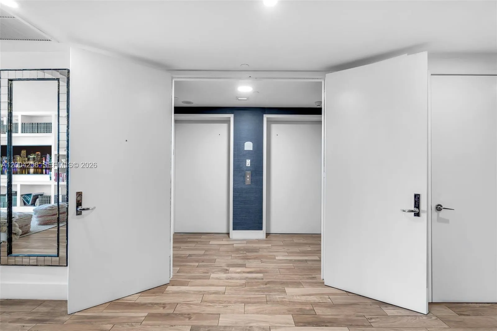 791 Crandon Blvd 302, Key Biscayne, Florida 33149, Key Biscayne, Florida 33149, 3 Bedrooms Bedrooms, ,3 BathroomsBathrooms,Residential,For Sale,791 Crandon Blvd 302, Key Biscayne, Florida 33149,A12004256