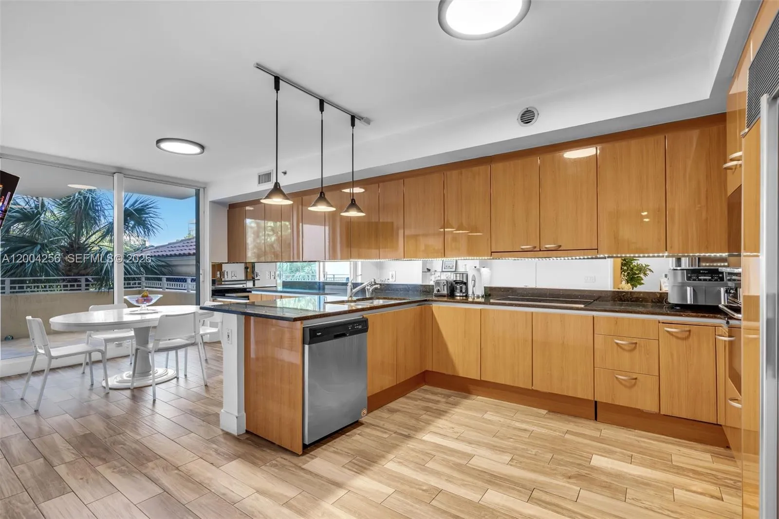 791 Crandon Blvd 302, Key Biscayne, Florida 33149, Key Biscayne, Florida 33149, 3 Bedrooms Bedrooms, ,3 BathroomsBathrooms,Residential,For Sale,791 Crandon Blvd 302, Key Biscayne, Florida 33149,A12004256