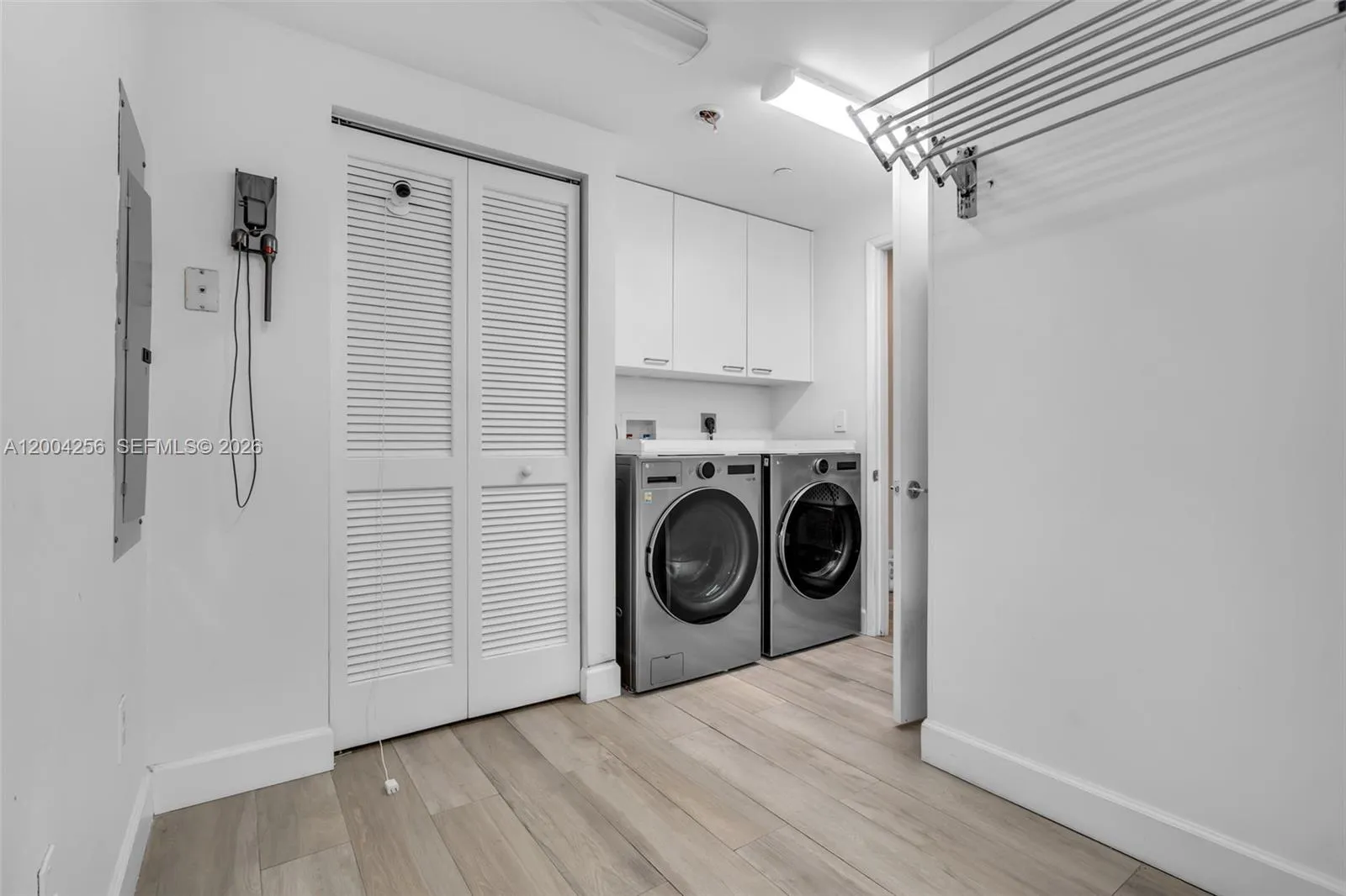 791 Crandon Blvd 302, Key Biscayne, Florida 33149, Key Biscayne, Florida 33149, 3 Bedrooms Bedrooms, ,3 BathroomsBathrooms,Residential,For Sale,791 Crandon Blvd 302, Key Biscayne, Florida 33149,A12004256