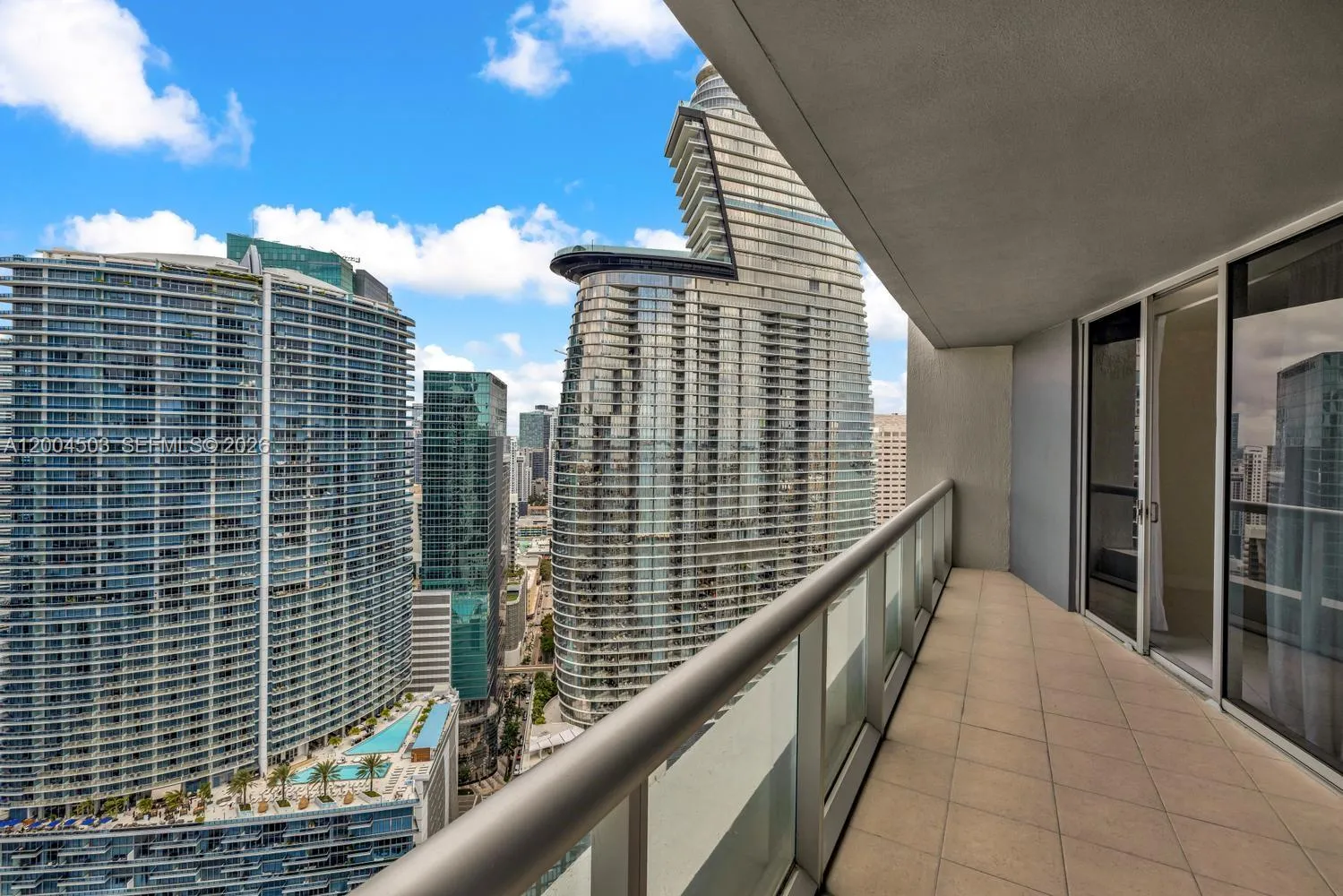 465 Brickell Ave 4206, Miami, Florida 33131, Miami, Florida 33131, 1 Bedroom Bedrooms, ,1 BathroomBathrooms,Residential Lease,For Rent,465 Brickell Ave 4206, Miami, Florida 33131,A12004503