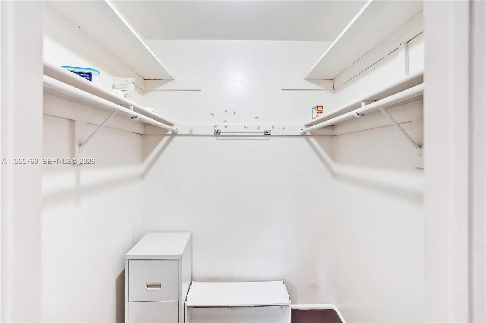 8618 Sw 148th Pl, Miami, Florida 33193, Miami, Florida 33193, 3 Bedrooms Bedrooms, ,2 BathroomsBathrooms,Residential,For Sale,8618 Sw 148th Pl, Miami, Florida 33193,A11999760